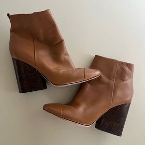 Tory Burch Boots
